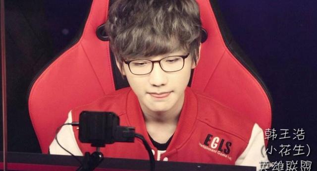 凯尔特人考虑交易神射手西蒙斯，绿军备战新赛季困扰不断