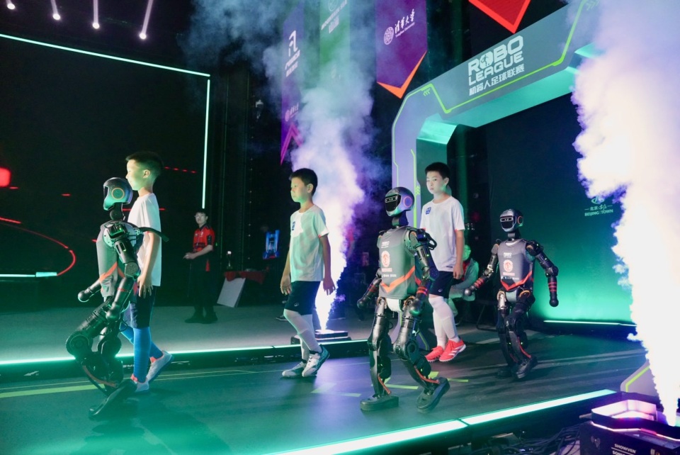 篮板25助 篮板25助