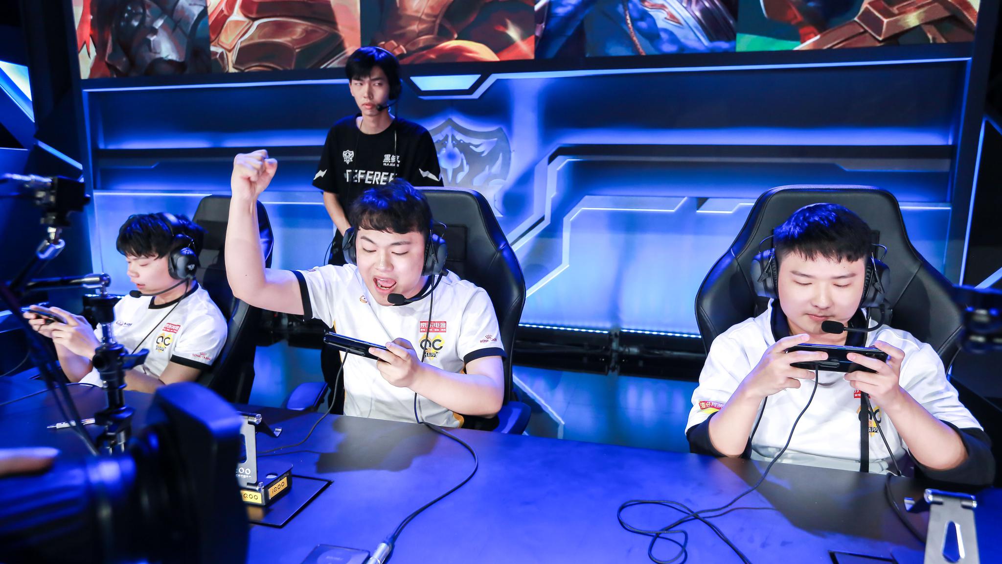 底线战术的 底线战术的